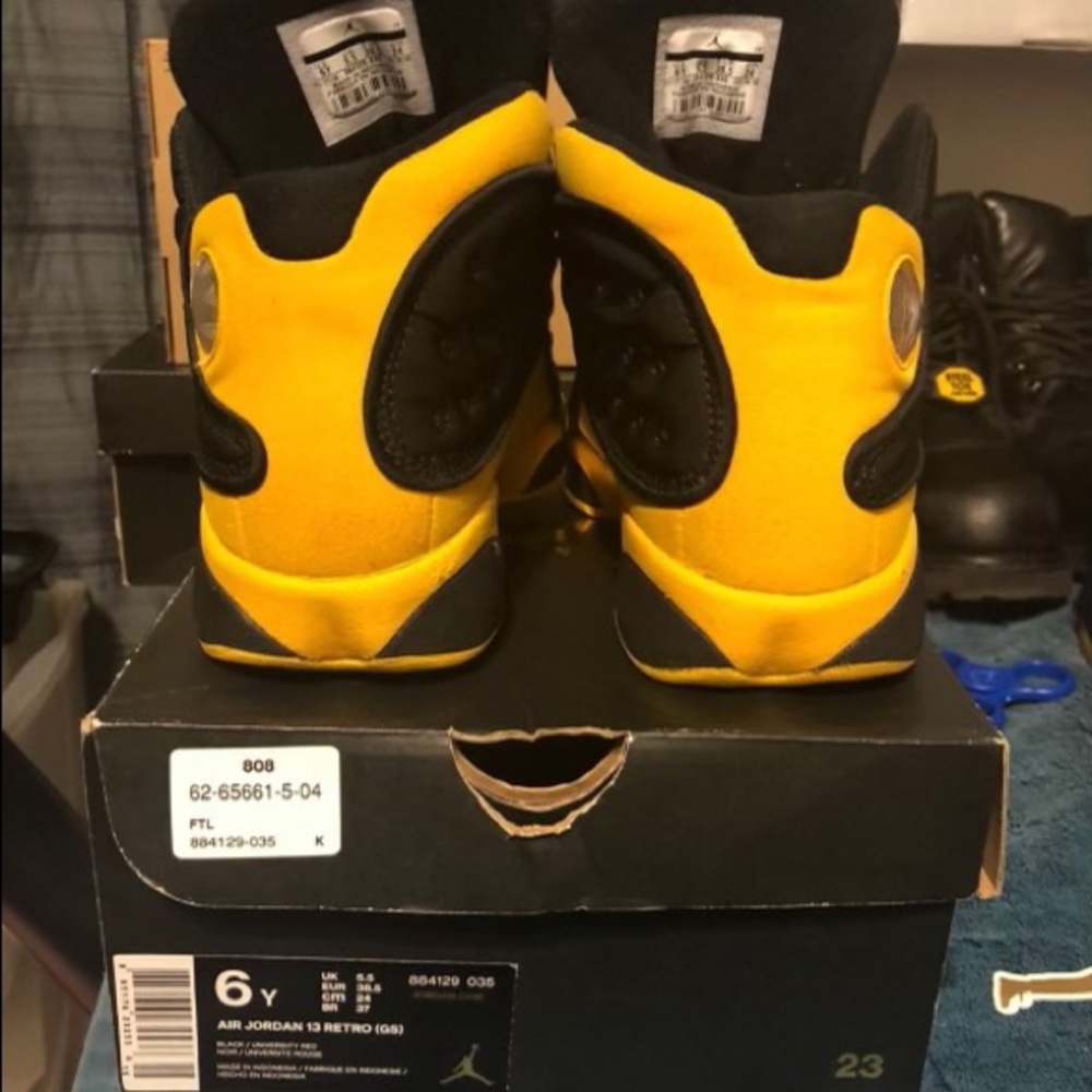 Jordan 13s Carmelo Anthony class of 2002 - Picture 4 of 5